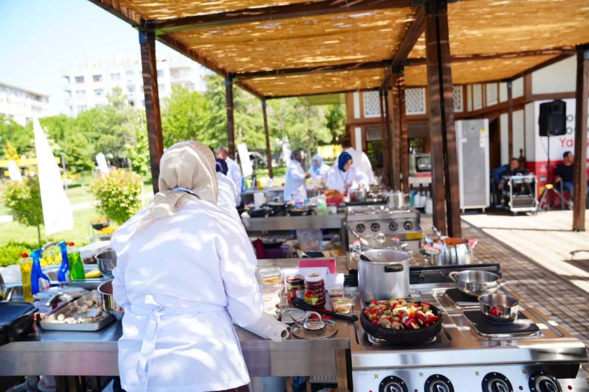 Konya Yöresel Yemek Yarışması Lezzet Dolu Finalle Tamamlandı - 16