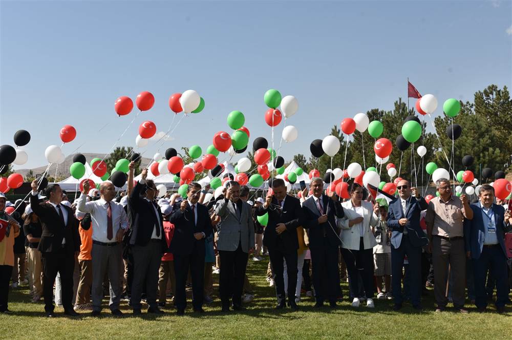 Konya’da “Uçurtmalar Vurulmasın, Gökyüzü Çocuklara Kalsın” etkinliği düzenlendi