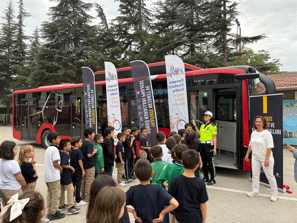 Trafikte Nezaket ve Görgü Kuralları Projesi Yeni Eğitim Yılında Başladı