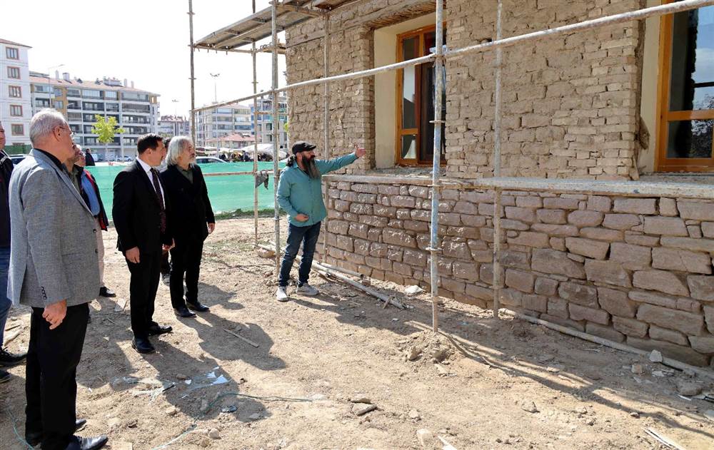 Karatay’da Tarihi İbadethaneler Geleceğe Taşınıyor