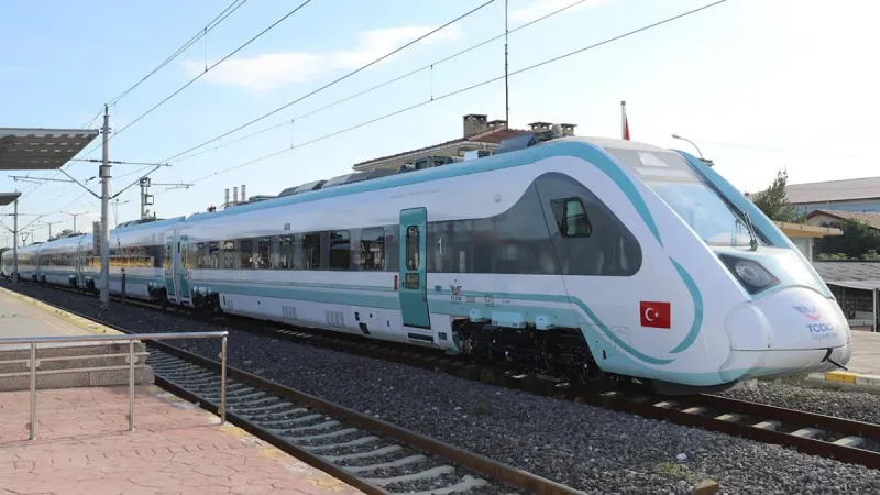 Yerli Teknoloji Raylarda: Milli Elektrikli Tren Uzunköprü-Halkalı Hattında Seferlere Başlıyor