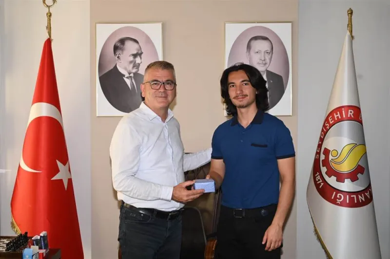 Mustafa Efe Cesur Kimya Olimpiyatları'nda Bronz Madalya Kazandı