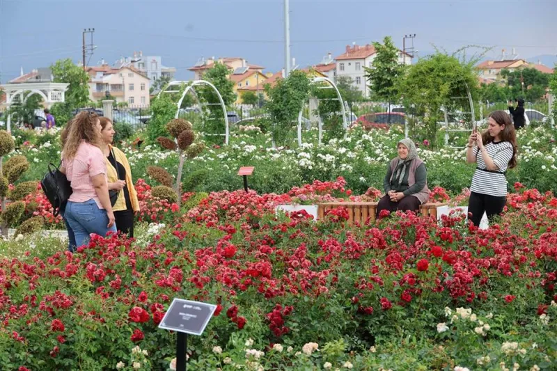 Karatay'ın Lavanta ve Gül Parkları Ziyaretçilerden Tam Not Aldı