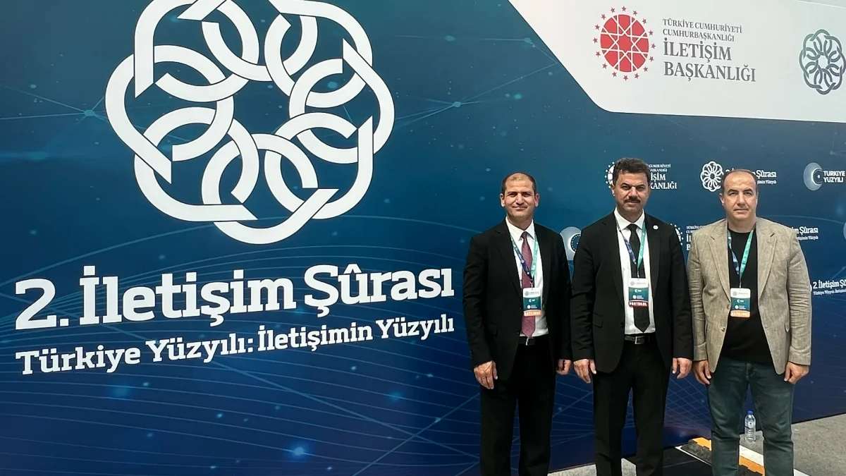 Rektör Yılmaz ve Akademisyenler 2. İletişim Şurasında