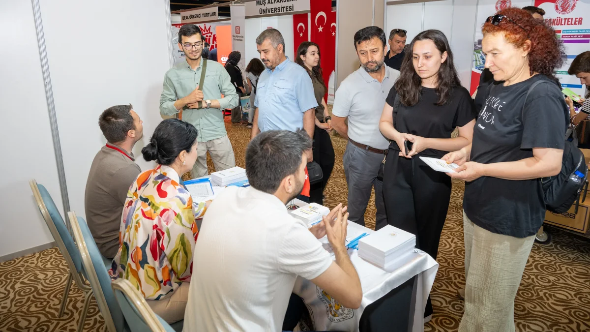 Selçuk Üniversitesi Tercih Fuarlarında