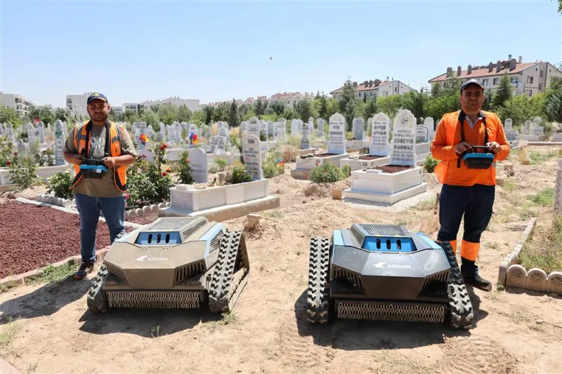 Konya Mezarlıklarda Robotlu Bakım Başladı