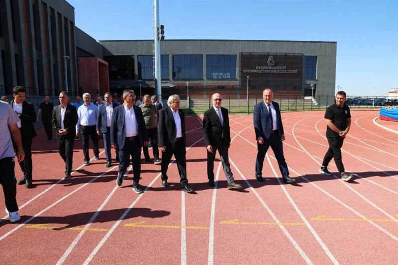 Başkan Pekyatırmacı ve Milletvekillerinden Sporcu Merkezi Ziyareti