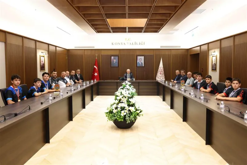Selçuklu Belediyespor Güreş Takımından Vali Akın'a Ziyaret