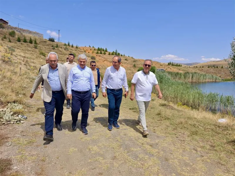 Vali İbrahim Akın Bozkır Yalıhüyük ve Ahırlıyı Ziyaret Etti