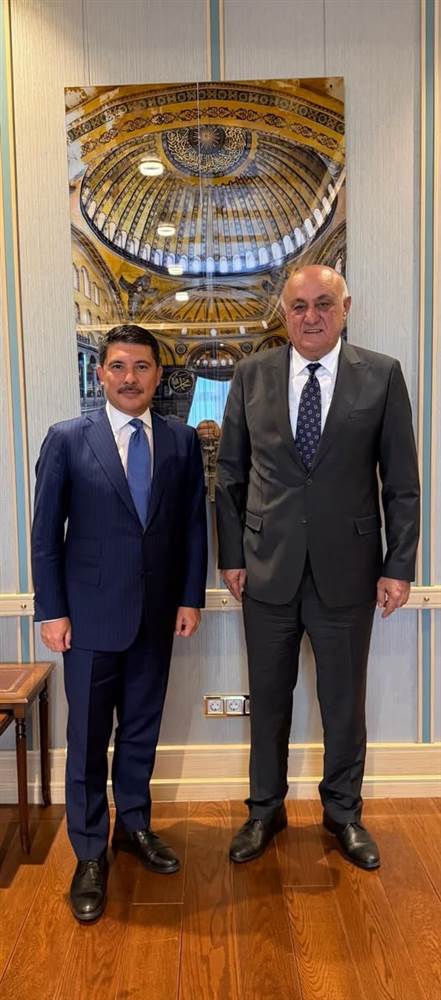 Erkoyuncu, Cumhurbaşkanı Özel Kalem Müdürü Hasan Doğan ile görüştü