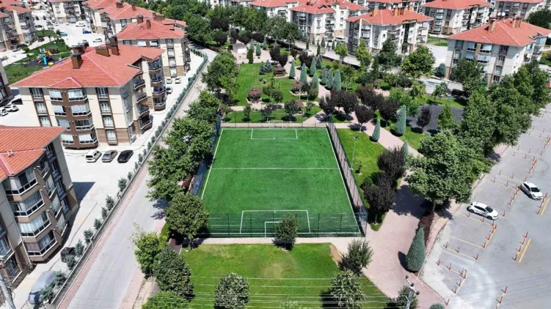 Karatayda 14 Halı Saha Çalışması Sürüyor