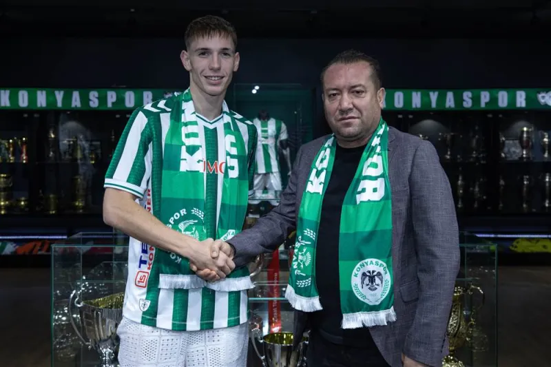 Konyaspor Genç Orta Saha Rajmund Toth ile Sözleşme İmzaladı