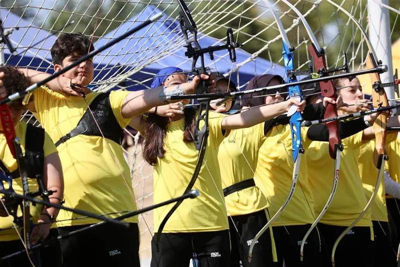1.500 genç sporcu Spor Okulları Olimpiyatları’nda mücadele etti