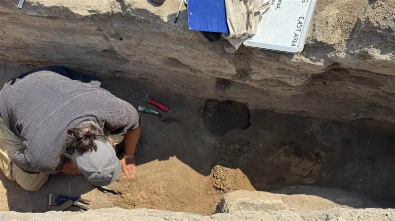 Çatalhöyük'ün "ölüler evi"nin bitişiğinde 8 bebek iskeleti bulundu
