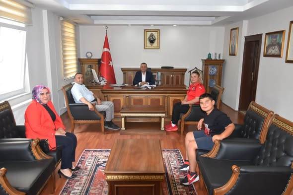 Avrupa İkincisi Sudenaz Yılmaz’dan Çumra Kaymakamı Türkman’a Ziyaret