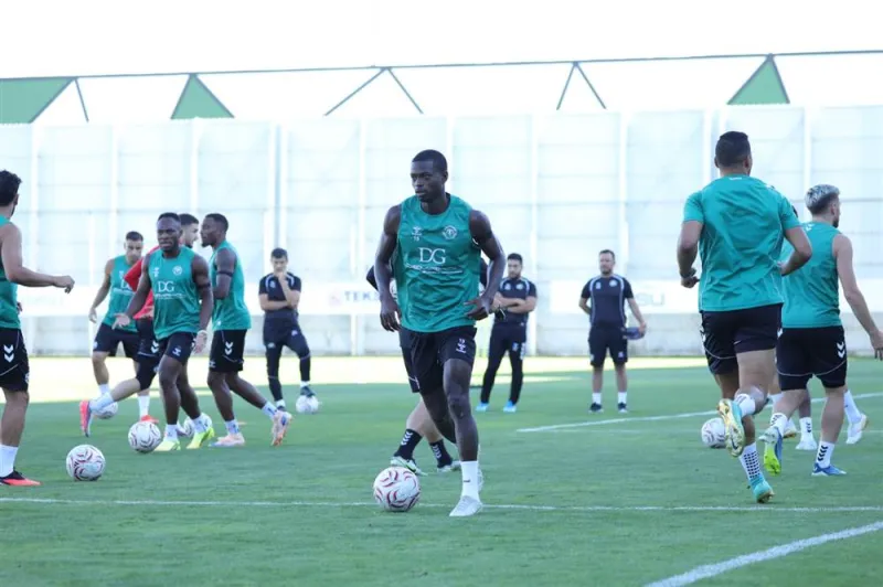 Konyaspor’da Erzurumspor karşılaşması öncesi taktik çalışma