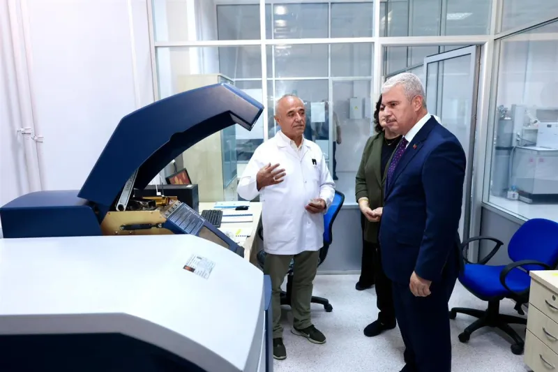 Vali Akın, hava kalitesi çalışmalarını yerinde inceledi