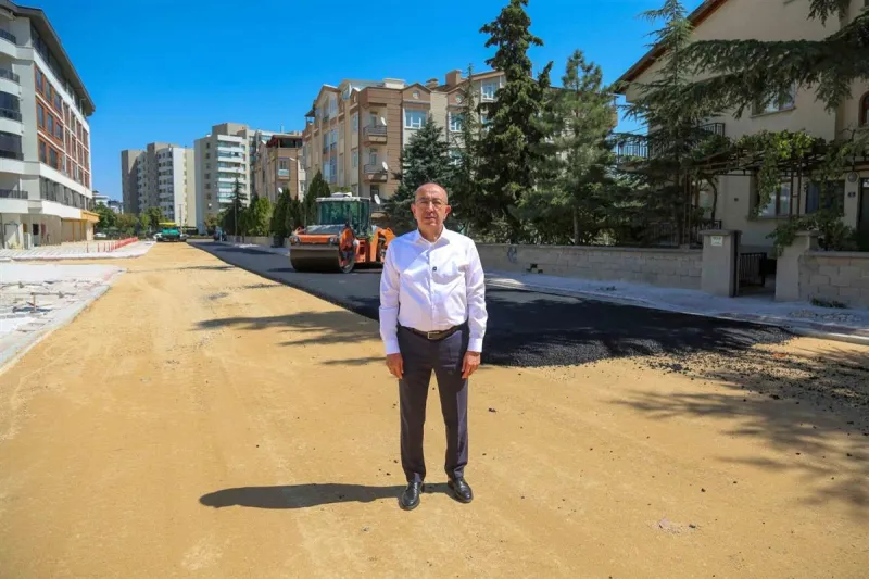 Meram Belediyesi yol ve üstyapı çalışmalarını ilçenin dört bir yanında sürdürüyor