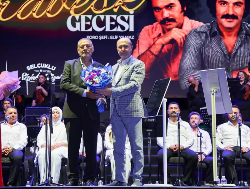 Büyük Arabesk Gecesi Selçuklu’da On Binlerin Katılımıyla Gerçekleştirildi