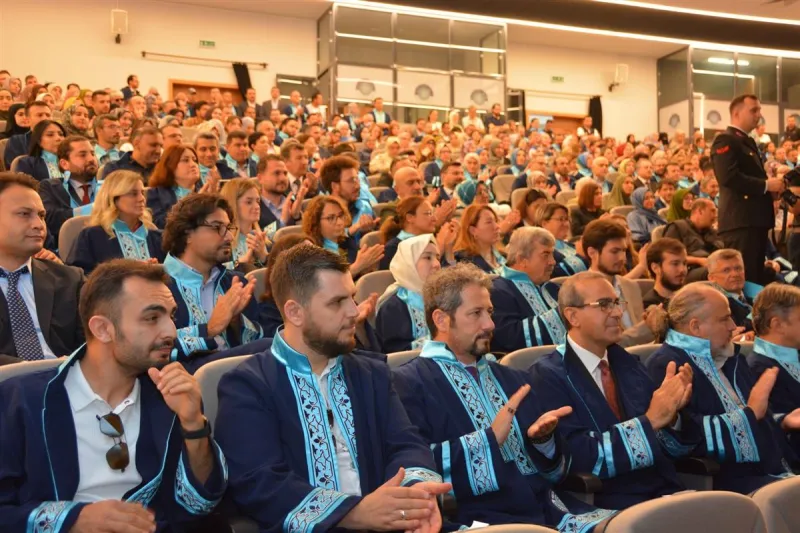 Necmettin Erbakan Üniversitesi yeni akademik yıla açılış töreniyle girdi