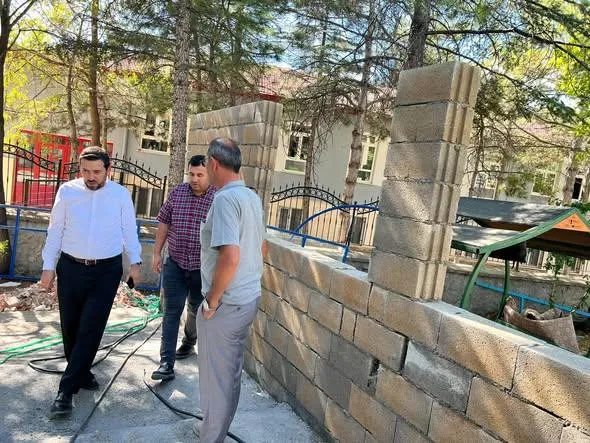 Çumra Müftüsü Kıvrak, Baraj Mahallesi’ndeki Cami Çalışmalarını İnceledi