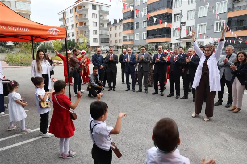 2 Bin 135 Özel Öğrenciye Eğitim Materyali Desteği