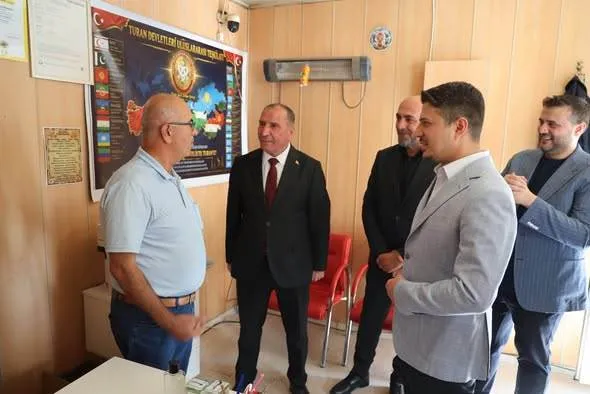 Selman Özboyacı Çumra’da esnaf ve vatandaşlarla buluştu