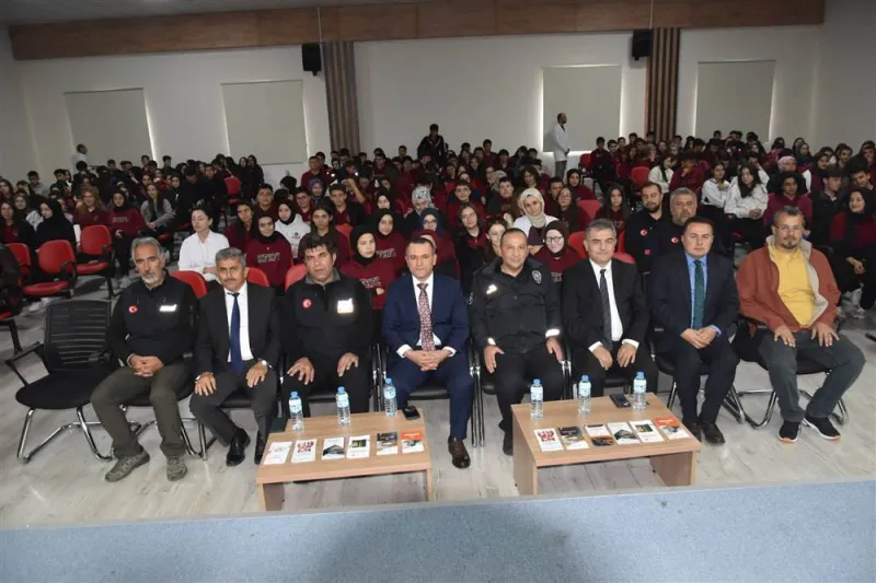 Çumra’da 20 Okulda 6 Bin Öğrenciye Afet Farkındalık Eğitimi