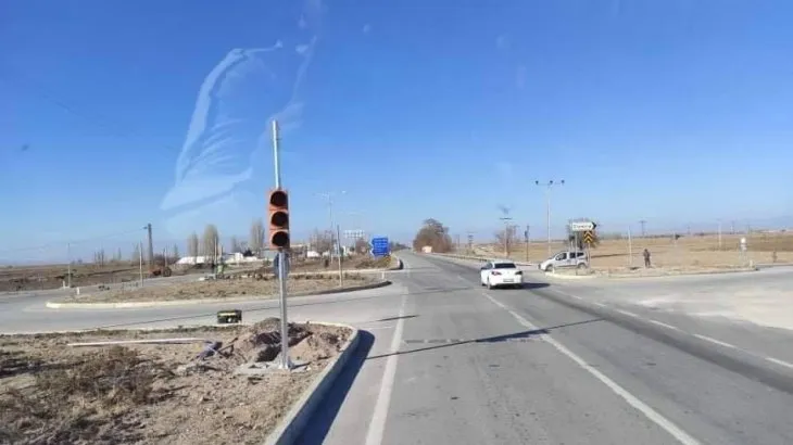 Alibeyhüyüğü kavşağı sinyalizasyona kavuştu