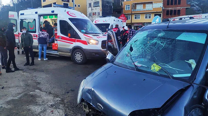 Rize'de kamyonetler çarpıştı! Çok sayıda yaralı var