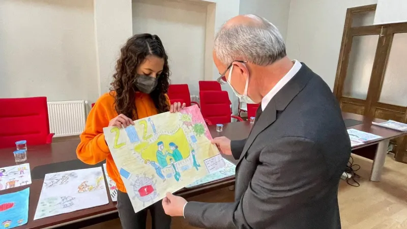 ÇUMRA'DA ÇOCUK GÖZÜYLE PANDEMİDE RESİM YARIŞMASI SONUÇLANDI