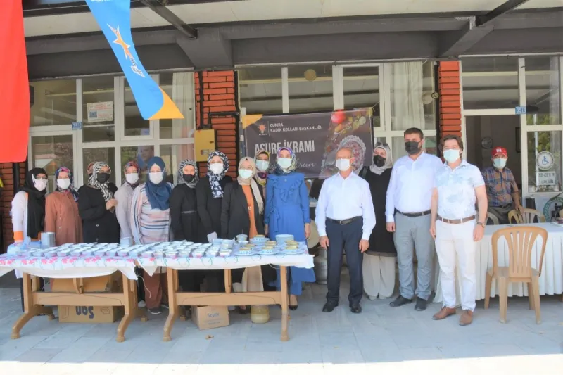 AK PARTİ ÇUMRA KADIN KOLLARINDAN AŞURE İKRAMI