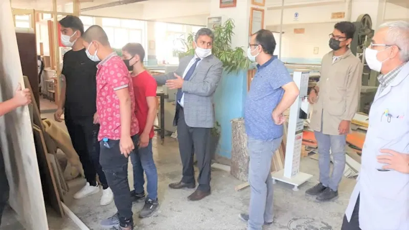 MİLLİ EĞİTİM MÜDÜRÜ MEHMET ALTUNYALDIZ OKUL ZİYARETLERİNE DEVAM EDİYOR