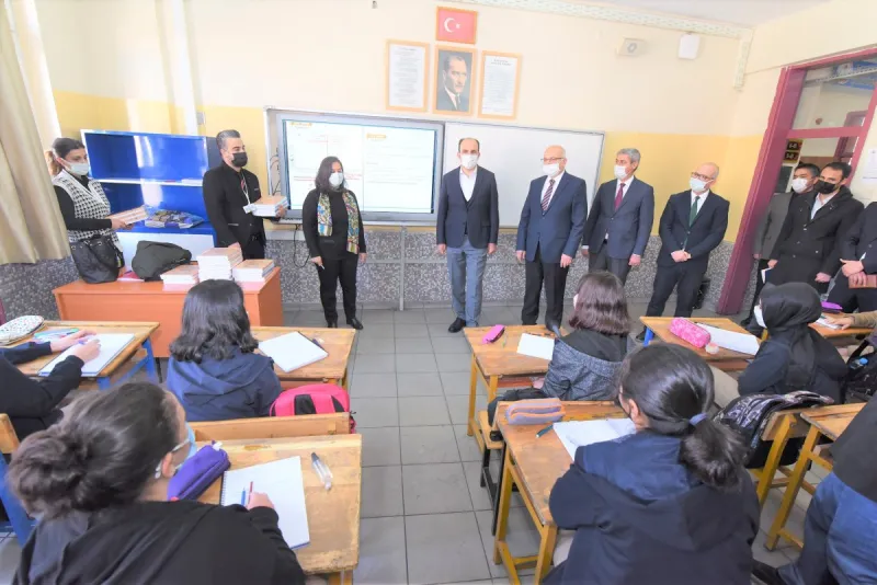 KONYA BÜYÜKŞEHİR’DEN ÖĞRENCİLERE  EĞİTİM DESTEĞİ BAŞLIYOR