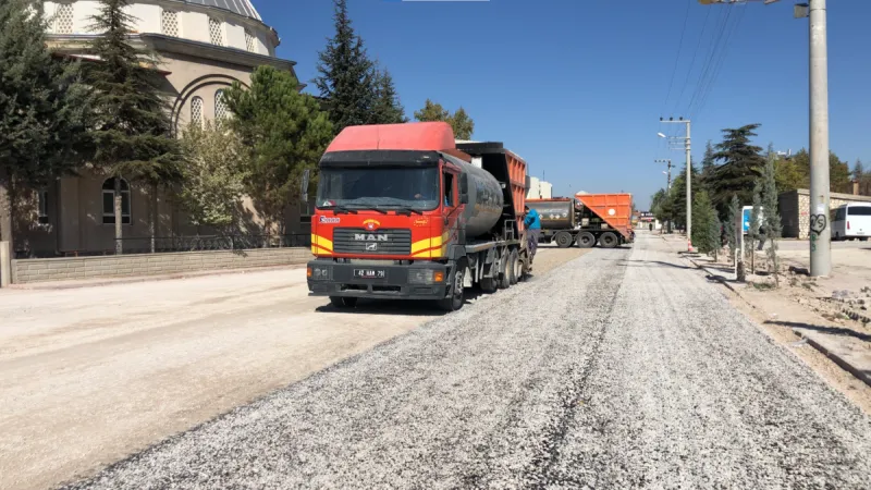 KIBRIS CADDESİ’NDE ASFALT ÇALIŞMALARI BAŞLADI
