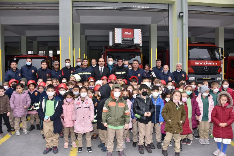 Minik Öğrenciler Yangın Konusunda Bilinçleniyor