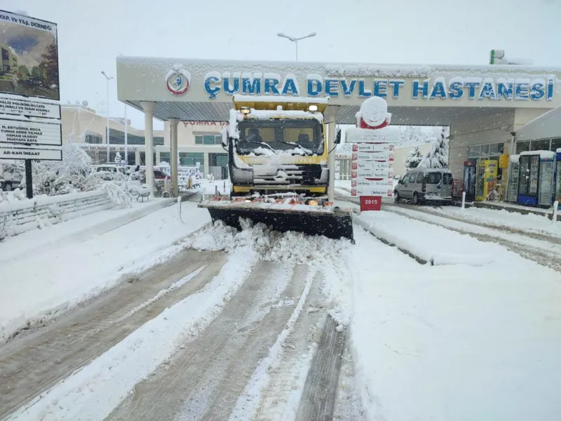 ÇUMRA BELEDİYESİ’NDEN  YOĞUN KAR MESAİSİ