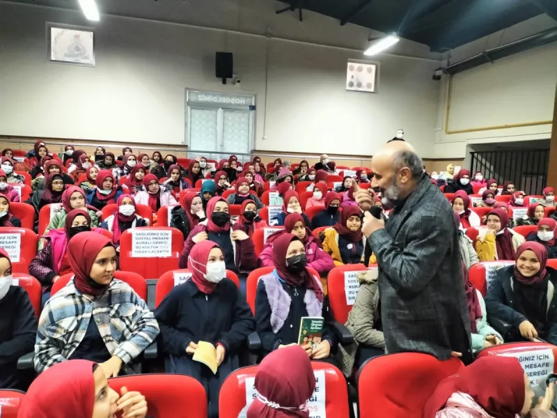 EĞİTİMCİ YAZAR DURAN ÇETİN ÖĞRENCİLERİMİZE SEMİNER VERDİ