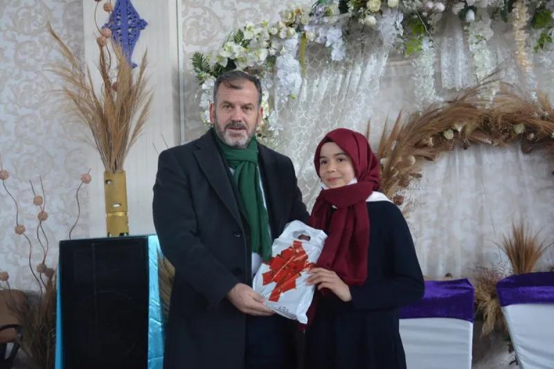 ORTAOKUL ÖĞRENCİLERİNE YÖNELİK GENÇLİK  BİLGİ YARIŞMASINDA TÜRKİYE 1.Sİ ÇUMRA’DAN