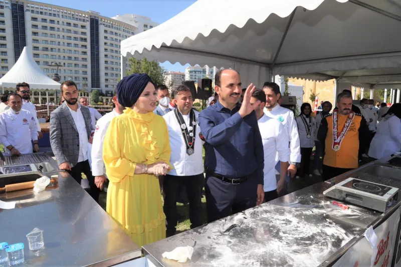KONYA BÜYÜKŞEHİR’DEN “ULUSLARARASI  ECDAT SOFRASI YEMEK YARIŞMASI”