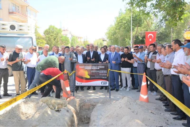 İÇERİÇUMRA MAHALLESİ DOĞALGAZA KAVUŞTU