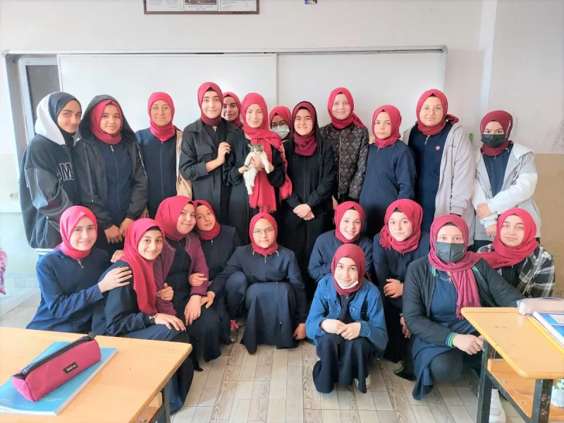 ÇUMRA İHSAN ÇETİNKAYA İMAM HATİP ORTAOKULU ÖĞRENCİLERİNİN DUYARLILIĞI GÖZLERİ DOLDURDU