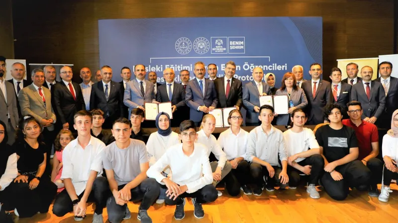 MESLEKİ EĞİTİMİ SEÇEN 5 BİN  ÖĞRENCİYE AYDA 300 LİRA BURS VERİLECEK
