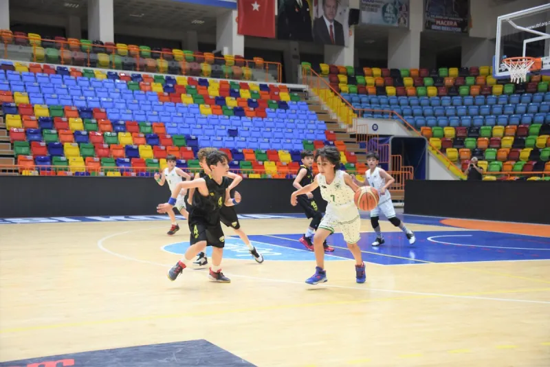 BÜYÜKŞEHİR BELEDİYESPOR BASKETBOLDA YILDIZLARINI ARIYOR
