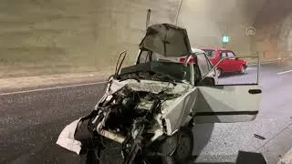 Tünel içerisinde takla atan otomobilin sürücüsü ağır yaralandı