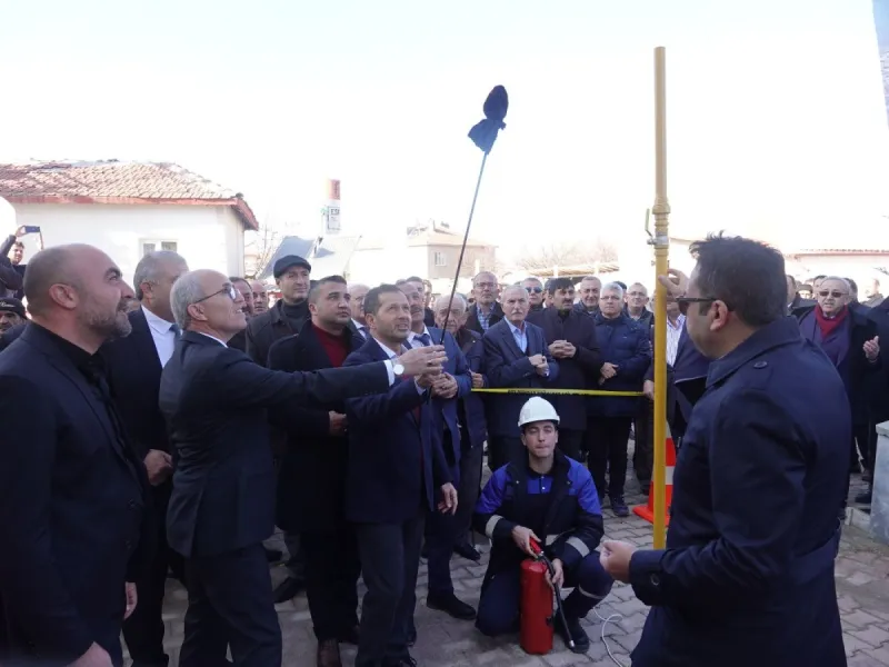 İÇERİÇUMRA MAHALLESİ DOĞALGAZA KAVUŞTU