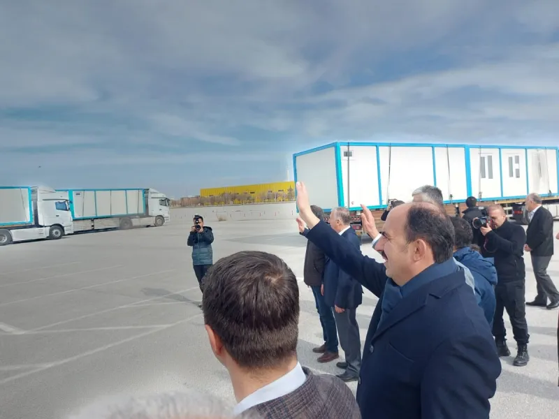 HATAY’DAKİ KONYA KONTEYNER KENTİ İÇİN 10 TIR DAHA DUALARLA YOLA ÇIKTI