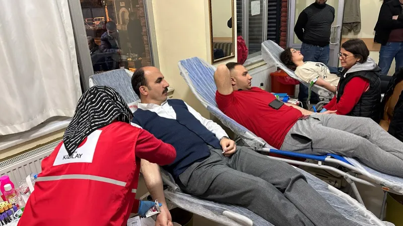 BAŞKAN ALTAY HERKESİ KAN BAĞIŞI YAPMAYA DAVET ETTİ