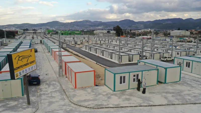 HATAY’DAKİ KONYA KONTEYNER KENTİN İLK ETABINA DEPREMZEDELER YERLEŞMEYE BAŞLADI