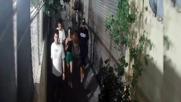 Adana'da Otostop Yapan Kadın Dövülüp Otomobili Gasbedildi